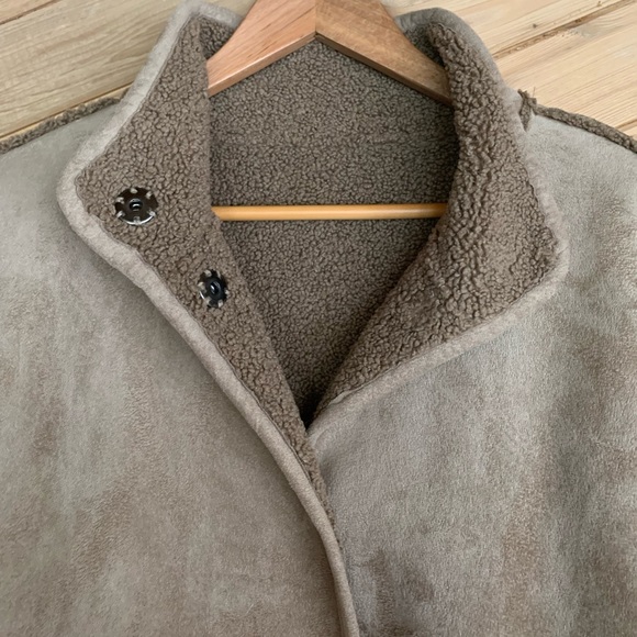 COPY - VELVET by Graham & Spencer Reversible Lux Sherpa Coat, Size XS, Like New… - Picture 5 of 10